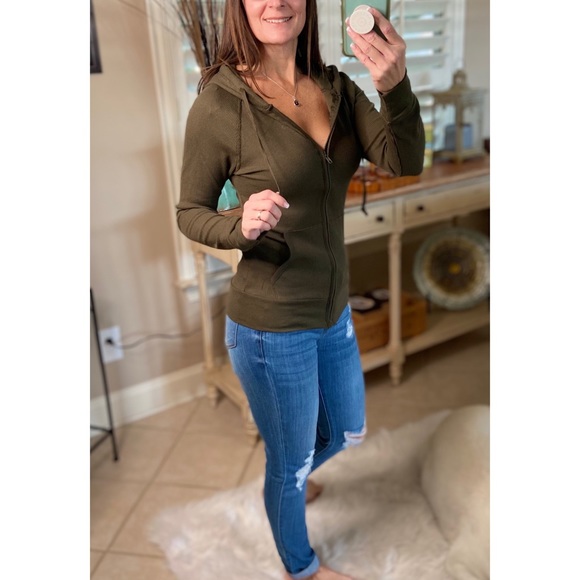 Tops - ❤️‍🔥Waffle Thermal Zip Up Hoodie Olive Green 0721 1322